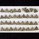 stn-073 Кабошон, пирит треугольник