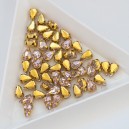riv-1320 Риволі скляні крапля в золотому цапі (яскраво рожеві, 3 х 6 мм) 1 шт