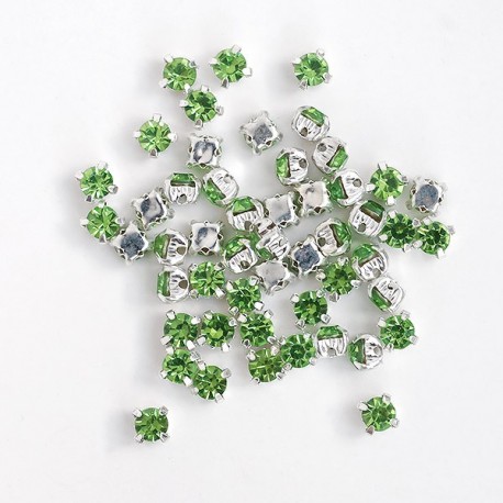 riv-531  Ріволі скляні круглі в цапах (салатовий, 4 мм) 10 штук