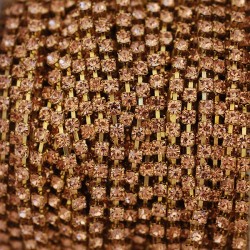 FUR-0180 Ланцюг під золото блідо-рожевими камінчиками (1,5 мм, кришталики) 10 см