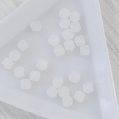 bs-cs0101 Намистини в пакетику (матові) (конуси, 4 мм) 25 шт