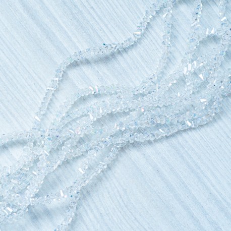 Намистини скляні у вигляді пірамідки (4 мм) прозорі