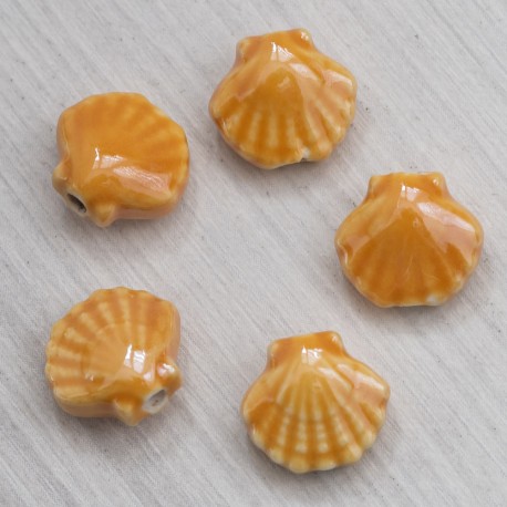 Намистина керамічна, мушля (оранжева)